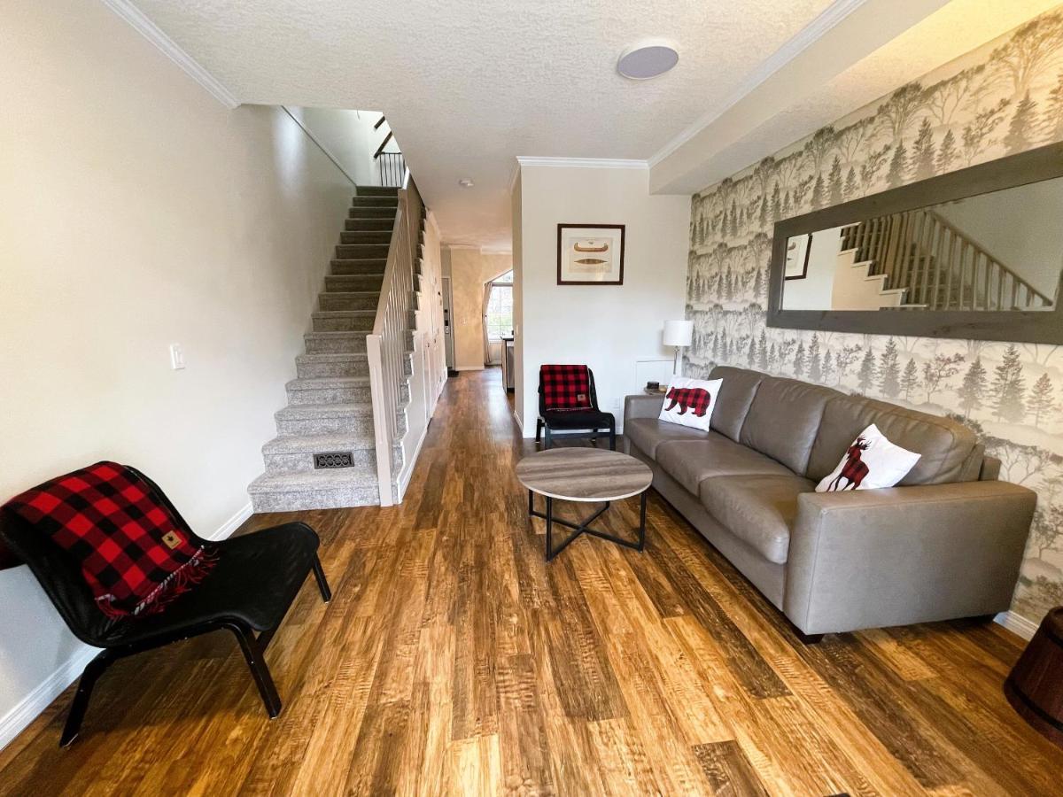 Renovated Chalet At Mystic Springs, Mountain Views, Pets Welcome! Canmore Exterior photo