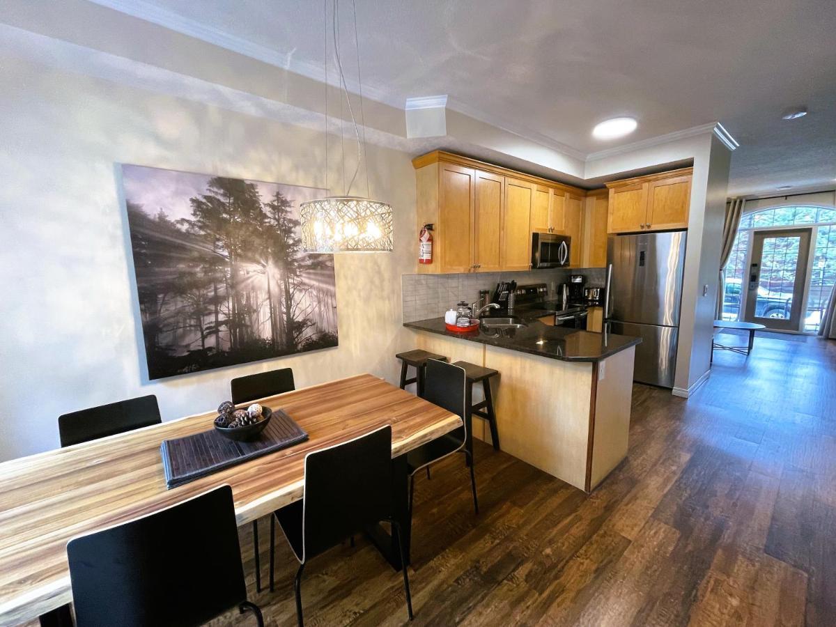 Renovated Chalet At Mystic Springs, Mountain Views, Pets Welcome! Canmore Exterior photo